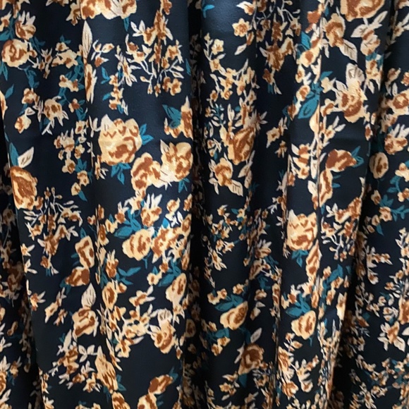 Shein Dress (m) - Picture 3 of 4